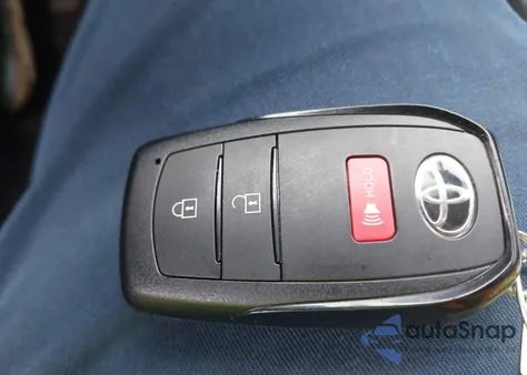 2025 Toyota Prius Xle z USA, uszkodzony, nr VIN JTDACAAU5S3063695